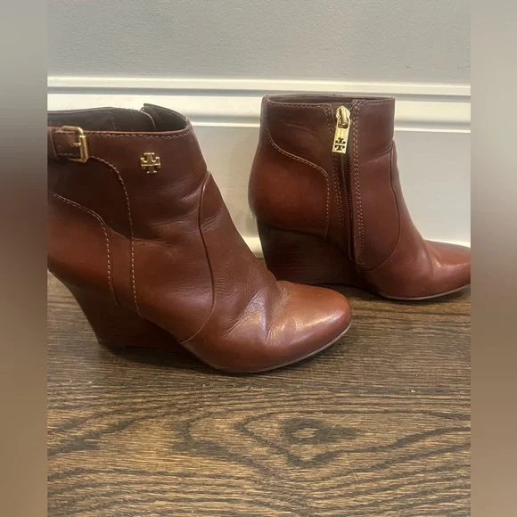 Tory Burch wedge booties - Picture 1 of 8